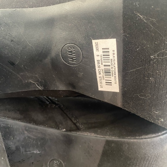 Torrid block heeled booties. Size 8WW fits closer to a 9. - Picture 7 of 11